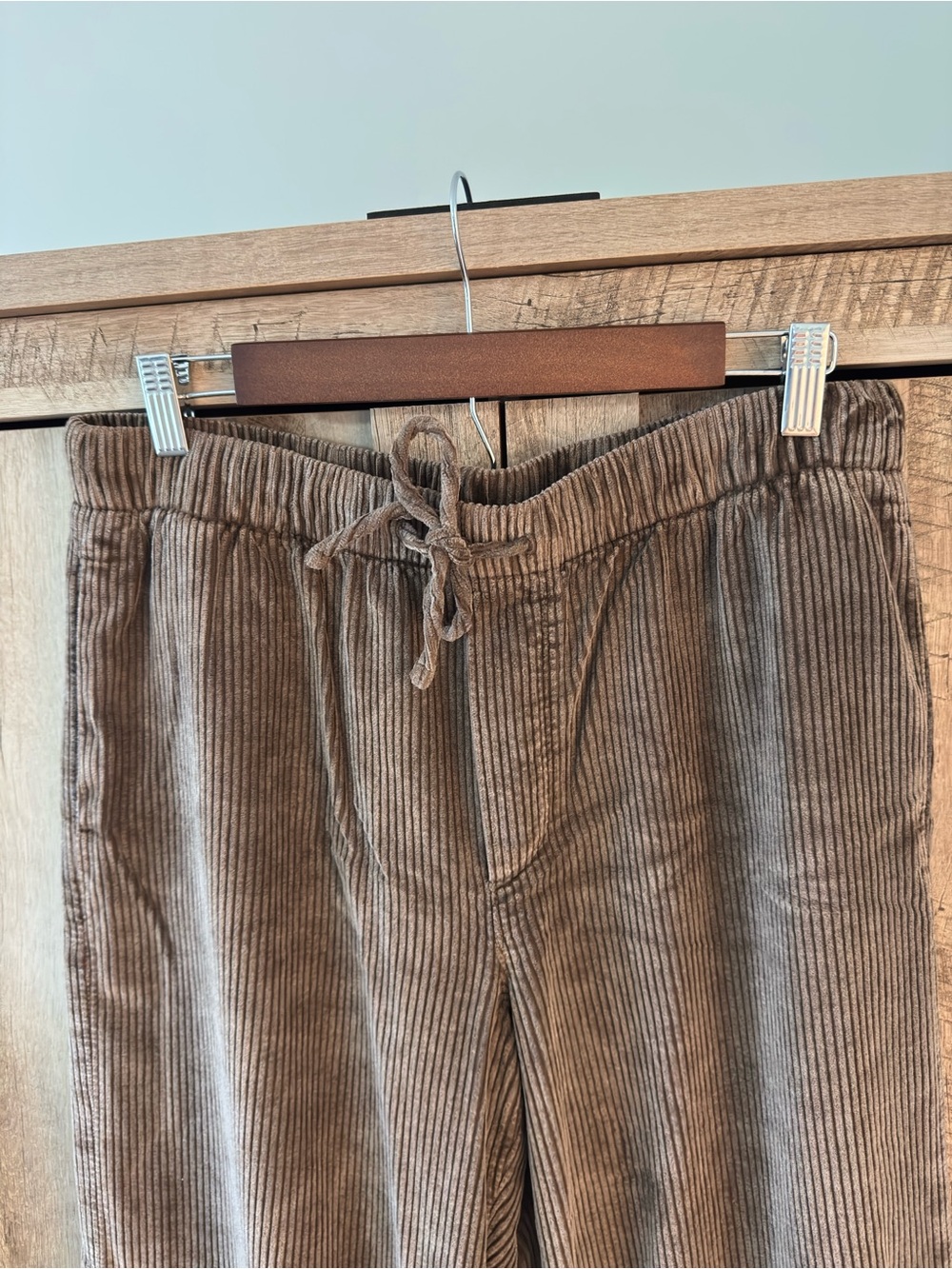 American Eagle Stretch Corduroy Low-Rise Baggy Wide Leg Pant - Picture 7 of 8
